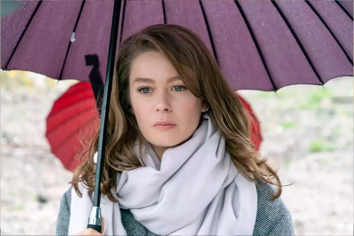 Burcu Biricik’ten Dolandırıcılık Uyarısı: “Adımı ve Fotoğraflarımı Kullandılar”