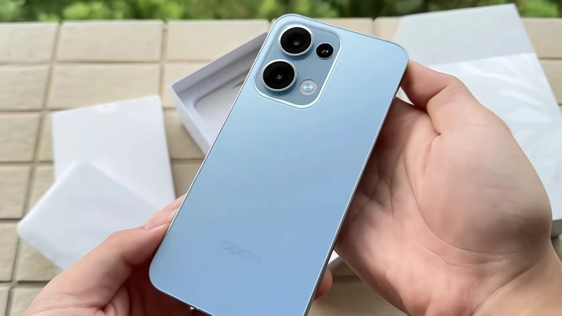 Oppo Reno 14 Pro Render Görüntüleri Sızdırıldı: Tasarım ve Özellikler Ortaya Çıktı Oppo Reno 14 Pro Render Görüntüleri Sızdırıldı: Tasarım ve Özellikler Ortaya Çıktı