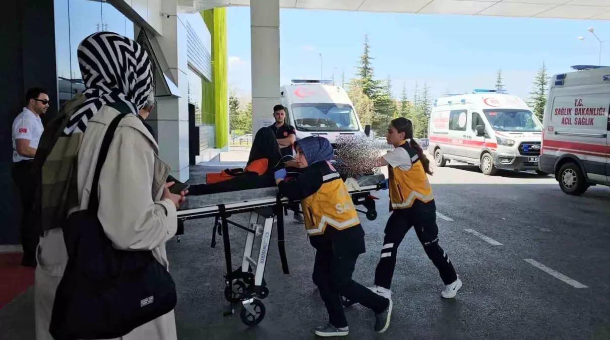 Kayseri Melikgazi’de Av Tüfeğiyle Kendini Vurdu: C.K. Yoğun Bakımda