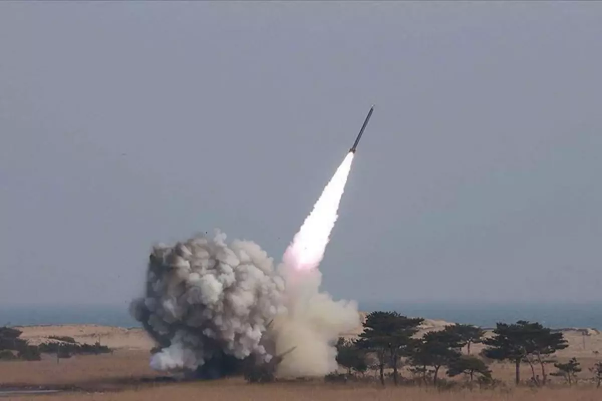Husilerden İsrail'e Balistik Füze Saldırısı: Tel Aviv'de Alarm Sesleri Duyuldu