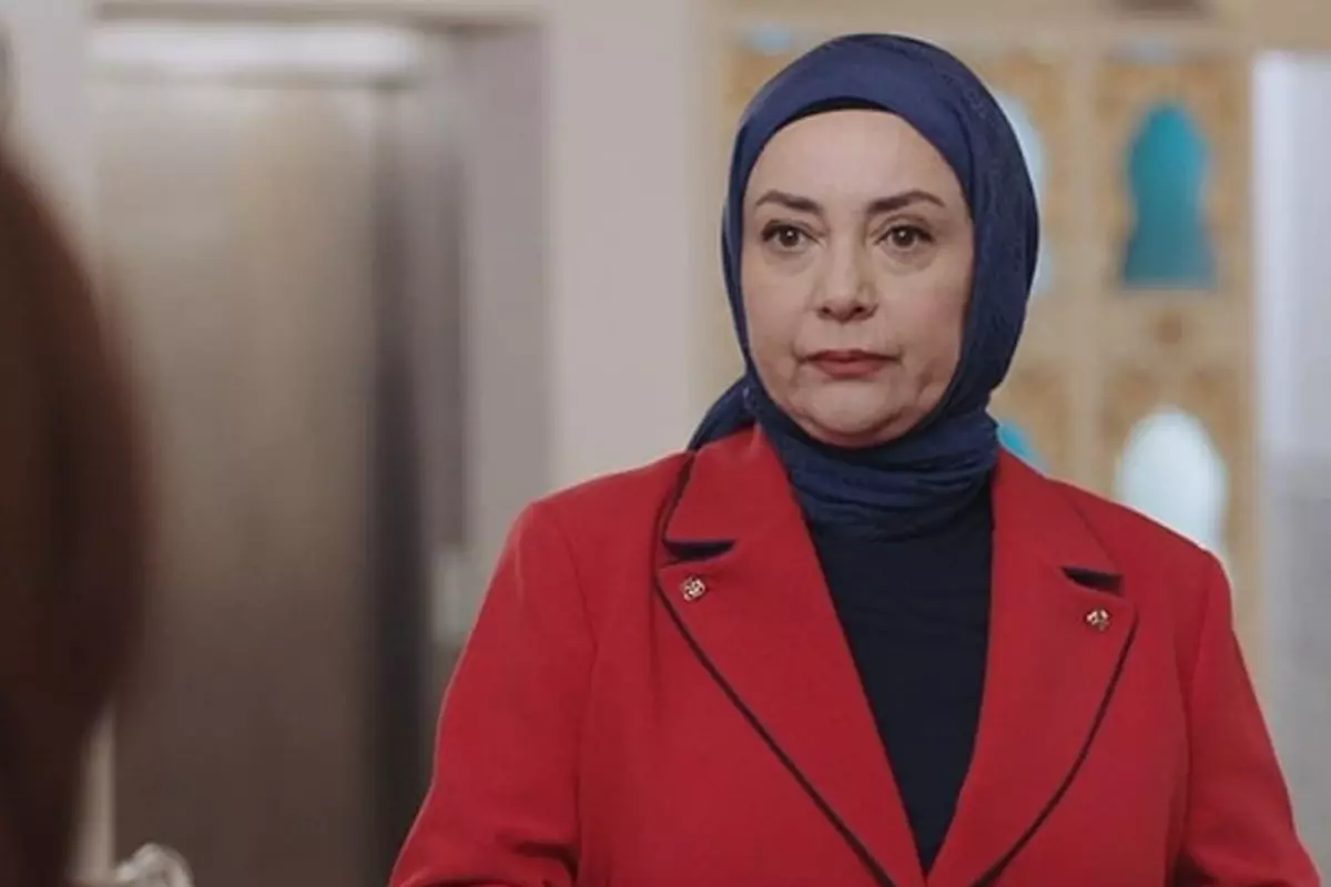 Sibel Taşçıoğlu: "Ben Olsam Başka Bir Son Yazardım" Sibel Taşçıoğlu: "Ben Olsam Başka Bir Son Yazardım"