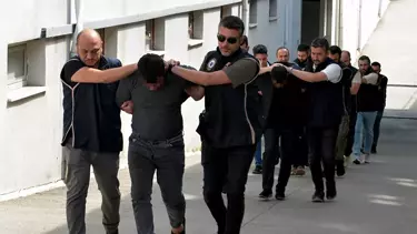 DEAŞ Operasyonunda 5 Tutuklama DEAŞ Operasyonunda 5 Tutuklama