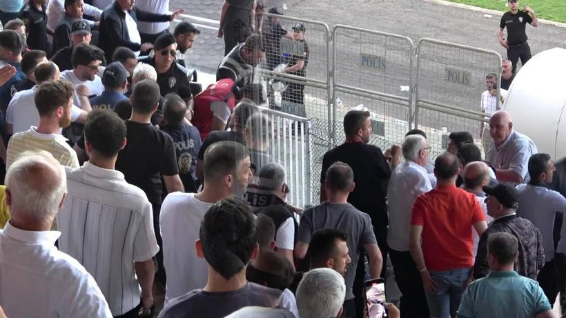 Amatör Ligde Gerilim Tavan Yaptı: Maç Bitti, Tribünler Karıştı!