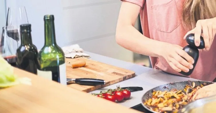 Yemek Isıtırken Dikkat Edilmesi Gerekenler: Sağlığınızı Riske Atmayın