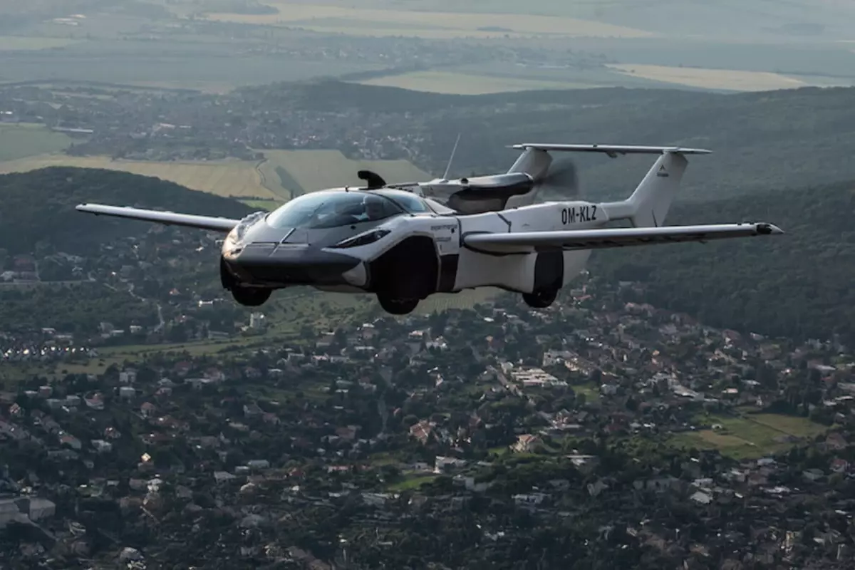Uçan Arabalar 2026’da Yollarda ve Gökyüzünde: AirCar’ın Fiyatı ve Özellikleri Belli Oldu