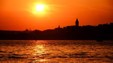 İstanbul’da Hafta Sonu 32 Dereceyi Görecek: Ardından Yağmur ve Serin Hava Geliyor İstanbul’da Hafta Sonu 32 Dereceyi Görecek: Ardından Yağmur ve Serin Hava Geliyor