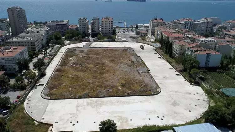 Karşıyaka’da Stat Bekleyişi 10 Yılı Aştı | Taraftarlardan Somut Adım Çağrısı Karşıyaka’da Stat Bekleyişi 10 Yılı Aştı | Taraftarlardan Somut Adım Çağrısı