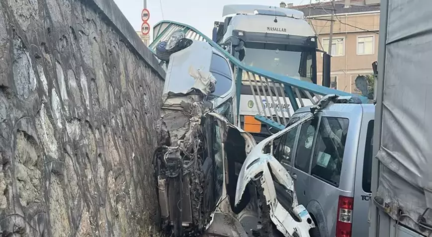 İstinat Duvarından Uçtu, Asılı Kaldı: Kocaeli’de Korkutan Kaza