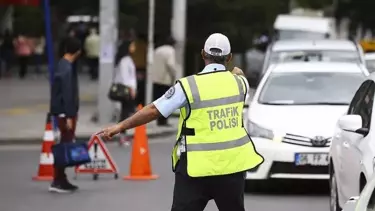 Afyonkarahisar’da Yolcu Taşımacılığı Yapan Sürücülere 9 Milyon TL’ye Yakın Ceza Afyonkarahisar’da Yolcu Taşımacılığı Yapan Sürücülere 9 Milyon TL’ye Yakın Ceza