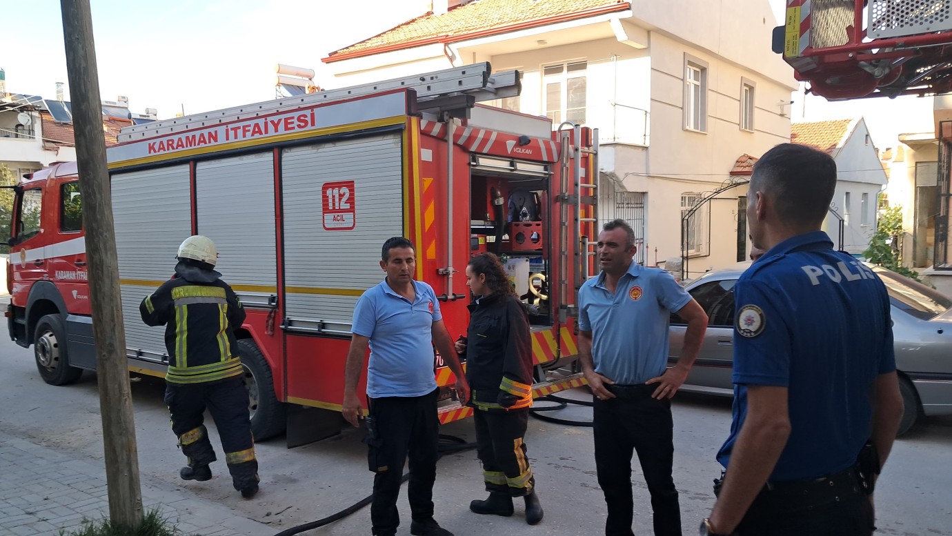 Karaman’da Uzaklaştırma Kararı Olan Koca Evin Çatısını Ateşe Verdi