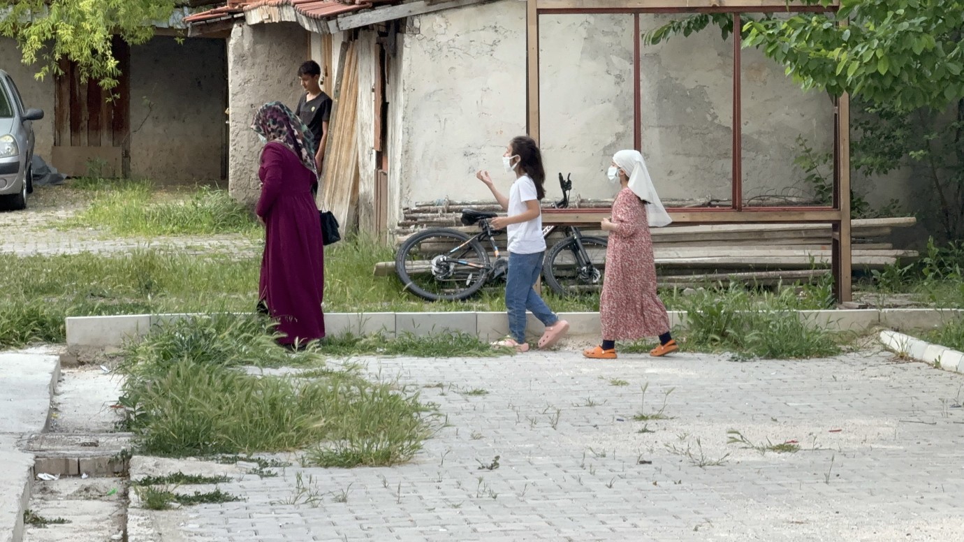 Tokat'ta Fare Kovmak İstediler, Apartman Boşaltıldı, Tokat'ta Fare Kovmak İstediler, Apartman Boşaltıldı,