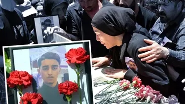 Fransa’da Hayatını Kaybeden 17 Yaşındaki Hasan Nurhak’ta Son Yolculuğuna Uğurlandı