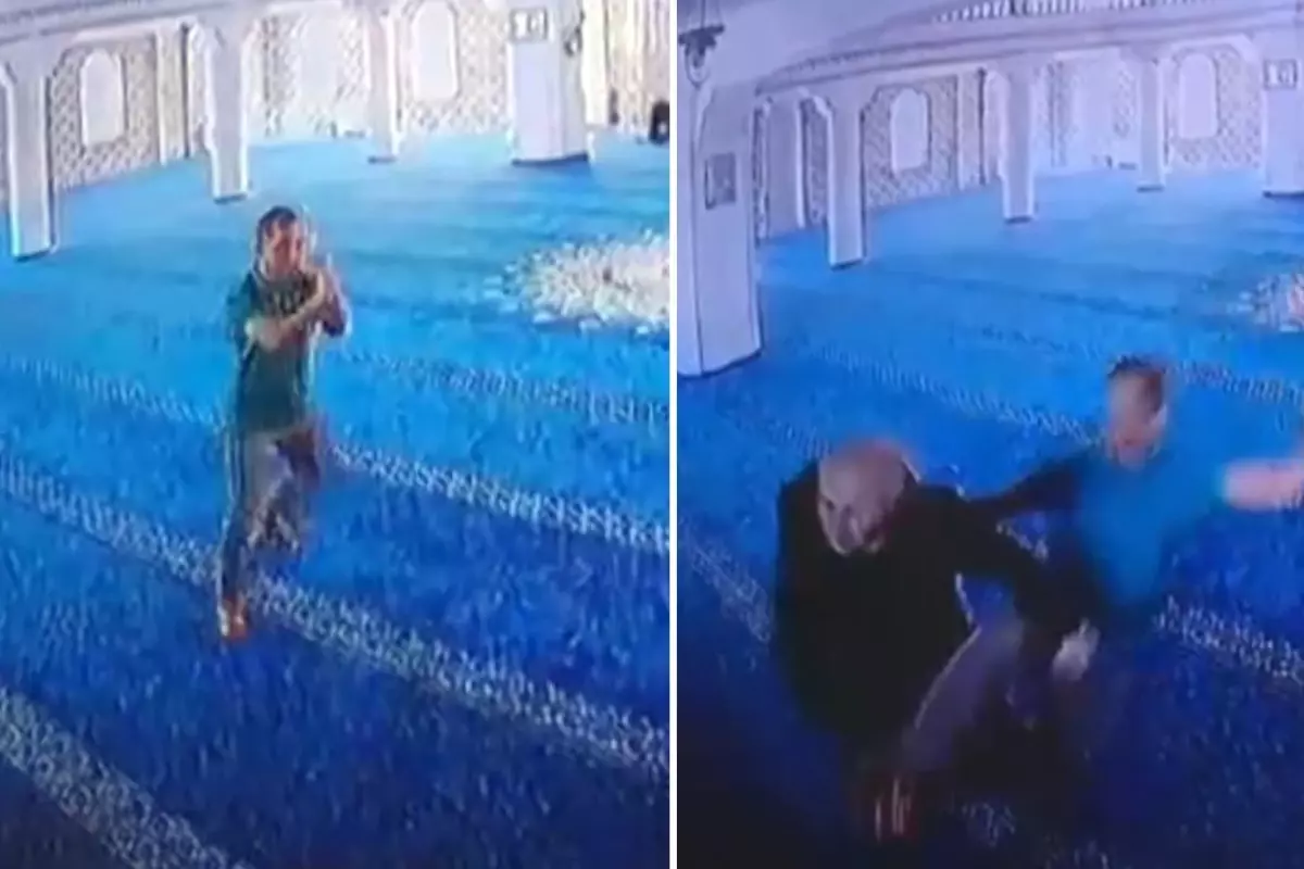 İstanbul Maslak'ta Camide Yaşanan Olay Kameraya Yansıdı