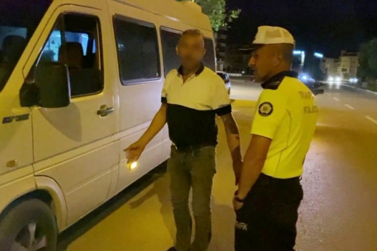 Aksaray’da Alkollü Sürücü Polisle Tartıştı: “Ekmeğimle Oynuyorsunuz” Aksaray’da Alkollü Sürücü Polisle Tartıştı: “Ekmeğimle Oynuyorsunuz”