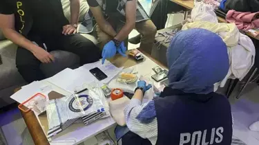 Nevşehir'de Masaj Salonuna Operasyon: 3 Kişi Gözaltına Alındı Nevşehir'de Masaj Salonuna Operasyon: 3 Kişi Gözaltına Alındı