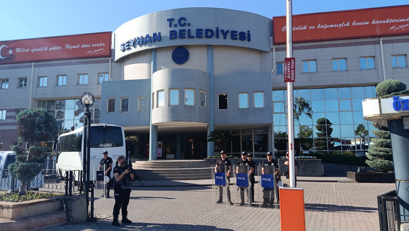 Adana’da Seyhan ve Ceyhan Belediyelerine Operasyon: 27 Gözaltı Kararı Adana’da Seyhan ve Ceyhan Belediyelerine Operasyon: 27 Gözaltı Kararı