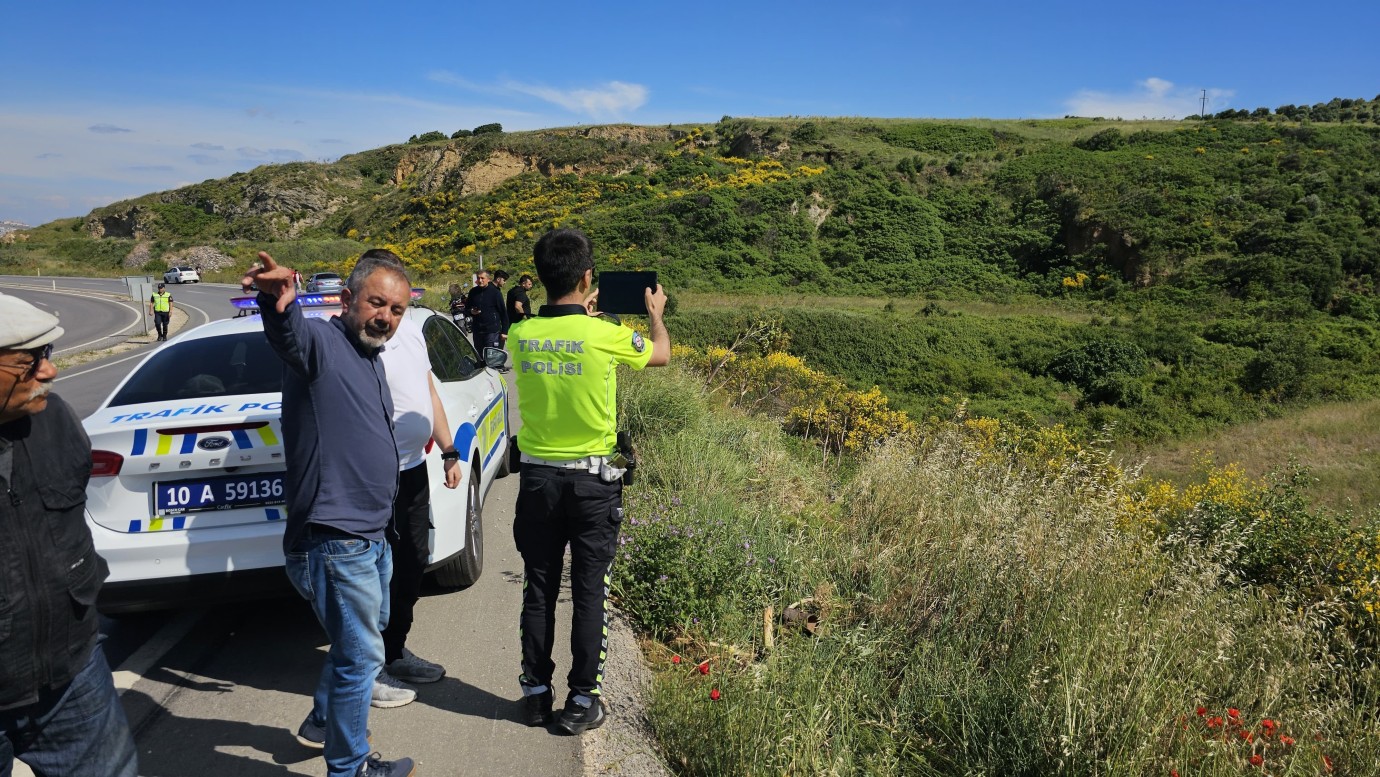 Erdek’te Motosiklet Kazası: Sürücü Uçuruma Savruldu