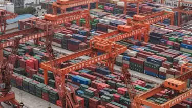 Çin Limanlarında Konteyner Trafiği Arttı: Ticaret Gerilimine Rağmen Büyüme Sürüyor Çin Limanlarında Konteyner Trafiği Arttı: Ticaret Gerilimine Rağmen Büyüme Sürüyor