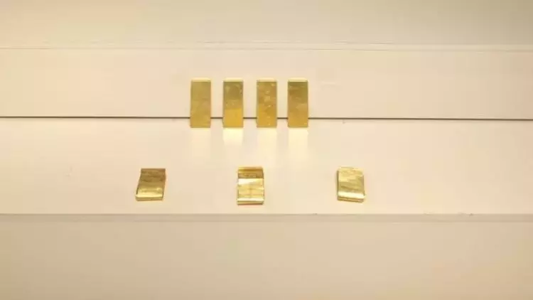 Van’da Külçe Altın Ele Geçirildi: Piyasa Değeri 30 Milyon Lira Van’da Külçe Altın Ele Geçirildi: Piyasa Değeri 30 Milyon Lira