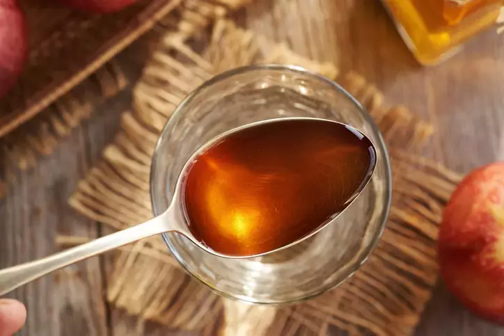 Her Gün 2 Kaşık Elma Sirkesi Tüketmenin Az Bilinen 7 Faydası
