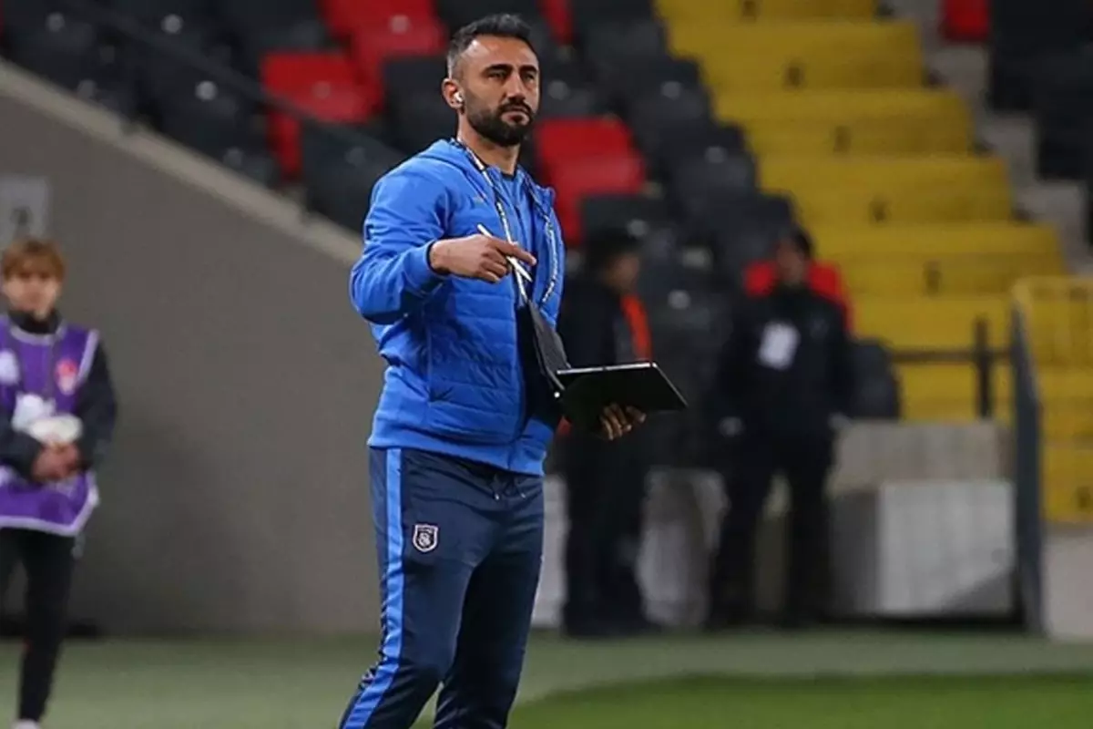 Eyüpspor’un Yeni Teknik Direktörü Selçuk Şahin Oldu Eyüpspor’un Yeni Teknik Direktörü Selçuk Şahin Oldu