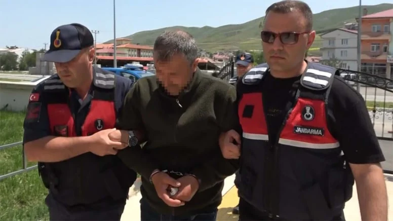 Sivas'ta Aile İçinde Silahlı Çatışma: Kardeşini Öldürdü, Oğlunu Yaraladı