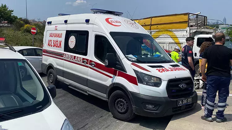 İstanbul Ümraniye’de 17 Yaşındaki Motosikletli Genç Kazada Hayatını Kaybetti