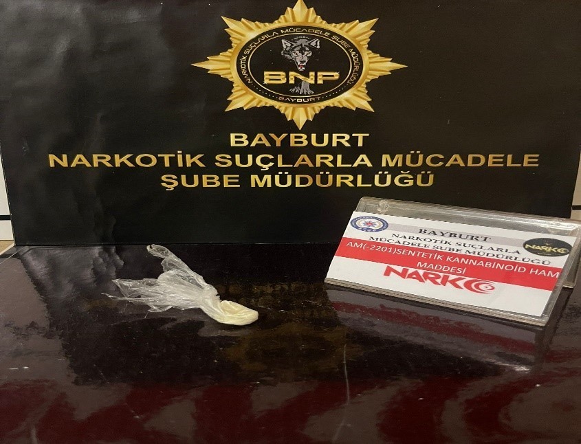 Bayburt'ta Uyuşturucu Kullanımına Yönelik Operasyonda 3 Kişiye İşlem Yapıldı