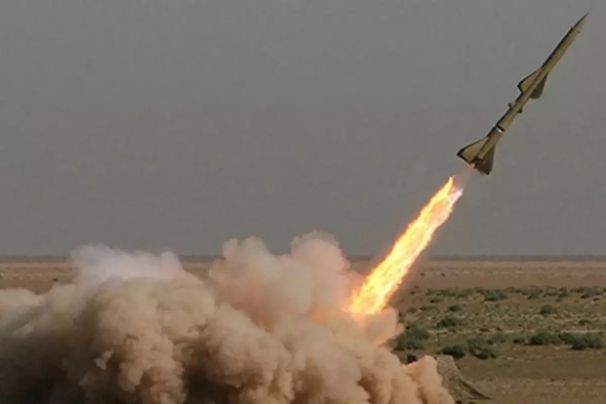 Yemen'den İsrail'e Balistik Füze Saldırısı: Bölgesel Gerilim Tırmanıyor Yemen'den İsrail'e Balistik Füze Saldırısı: Bölgesel Gerilim Tırmanıyor