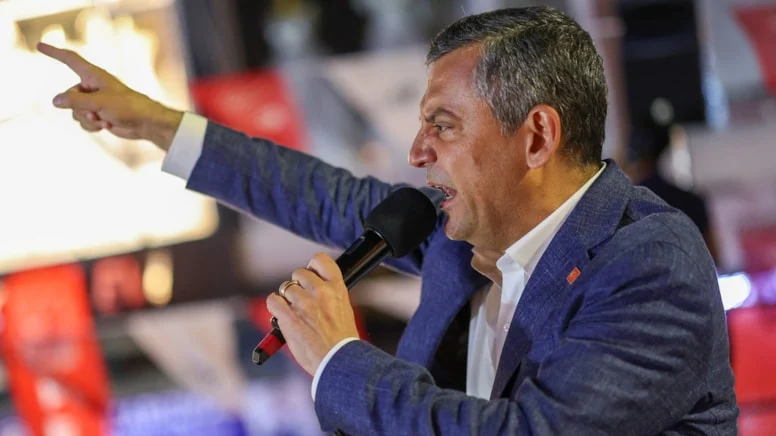 Özgür Özel'den Kurultay Davası Öncesi Net Mesaj: “Sakın Denemeyin, Ne Kayyumu Tanırım Ne Kararını”