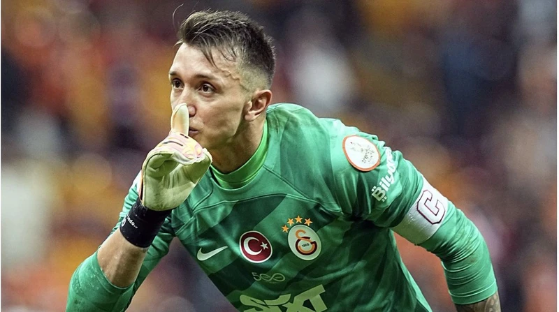 Galatasaray, Muslera'nın Yerine Real Madrid'den Kaleci Andriy Lunin'i Getiriyor