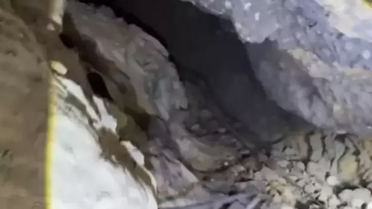 Pençe-Kilit Operasyonu’nda Teröristlere Ait Yeni Mağara Tespit Edildi Pençe-Kilit Operasyonu’nda Teröristlere Ait Yeni Mağara Tespit Edildi