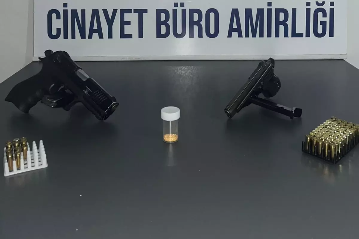Ayakkabısında 70 Milyon Dolarlık Kaliforniyum Çıktı: "Yolda Buldum" Savunması Şaşırttı