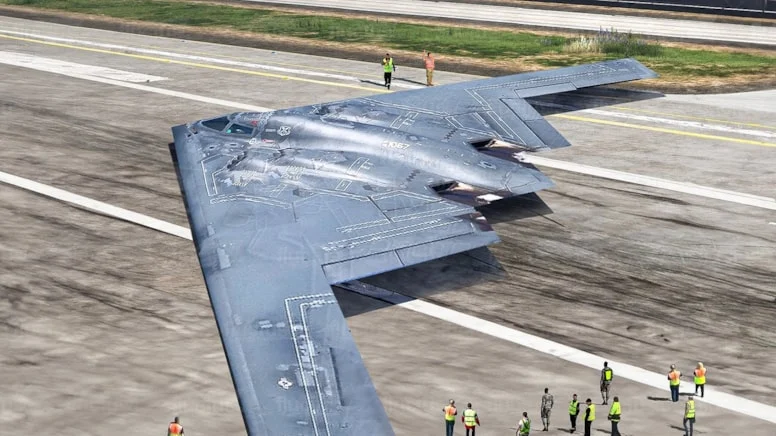 Dünyanın En Pahalı Savaş Uçağı İran’ı Vurdu: B-2 Spirit Sahada Dünyanın En Pahalı Savaş Uçağı İran’ı Vurdu: B-2 Spirit Sahada