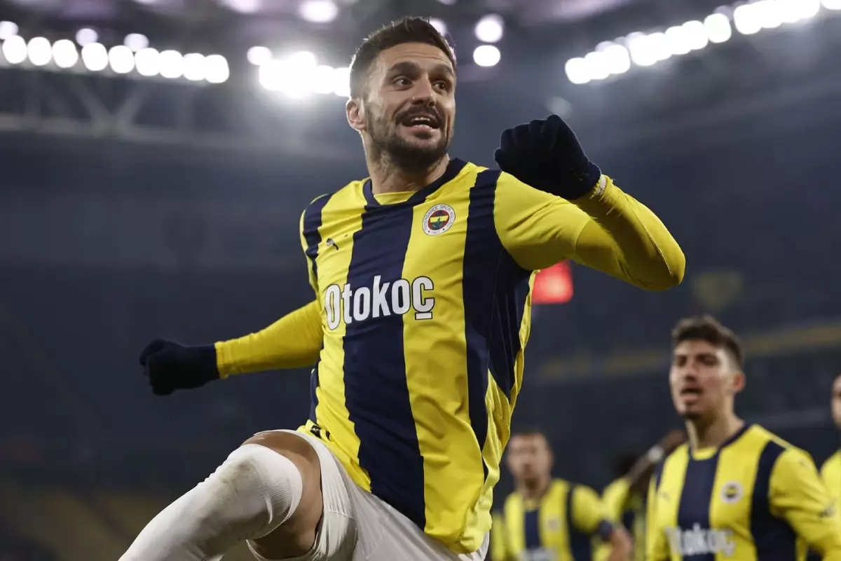 Dusan Tadic’e Sürpriz Talip: Olympiakos ve Ajax’tan Sonra Karabağ da Devrede Dusan Tadic’e Sürpriz Talip: Olympiakos ve Ajax’tan Sonra Karabağ da Devrede