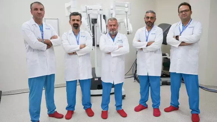 Bazekol Çiğli Hastanesi’nde Da Vinci Robotik Cerrahi ile 400. Üroloji Operasyonu Gerçekleştirildi