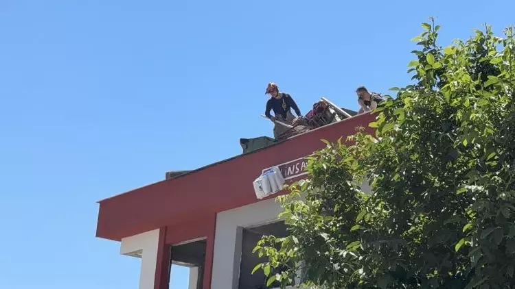 Yük Çekerken Elektrik Akımına Kapıldı: İstanbul Başakşehir’de Korkutan Olay Yük Çekerken Elektrik Akımına Kapıldı: İstanbul Başakşehir’de Korkutan Olay