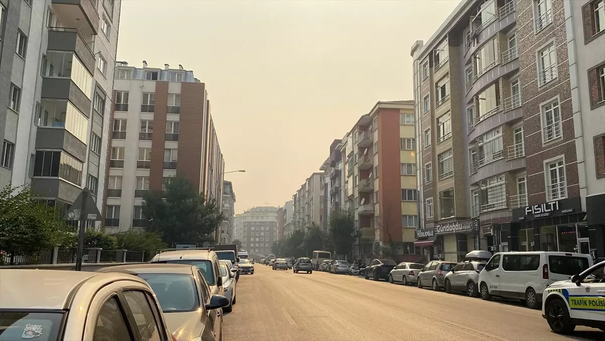 Sakarya Yangını Nedeniyle Oluşan Duman Eskişehir’i Kapladı