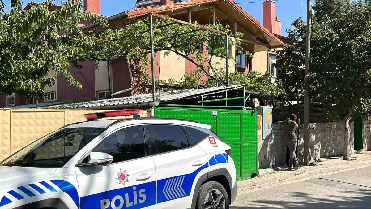 Konya'da Aile İçi Bıçaklama Olayında 3 Kişi Yaralandı