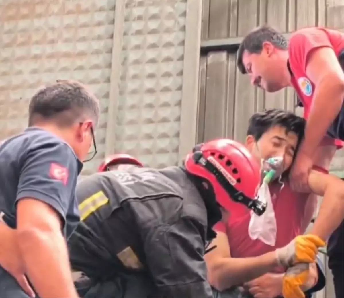 Antalya’da Feci İş Kazası: 28 Yaşındaki İşçi Her İki Bacağını Kaybetti