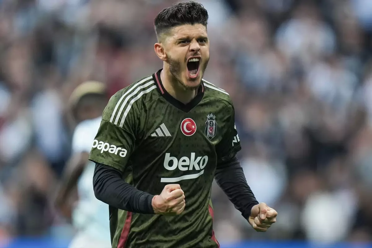 Beşiktaş’ta Rashica Ayrılığı Netleşiyor: Mönchengladbach’a ‘Evet’ Dedi Beşiktaş’ta Rashica Ayrılığı Netleşiyor: Mönchengladbach’a ‘Evet’ Dedi