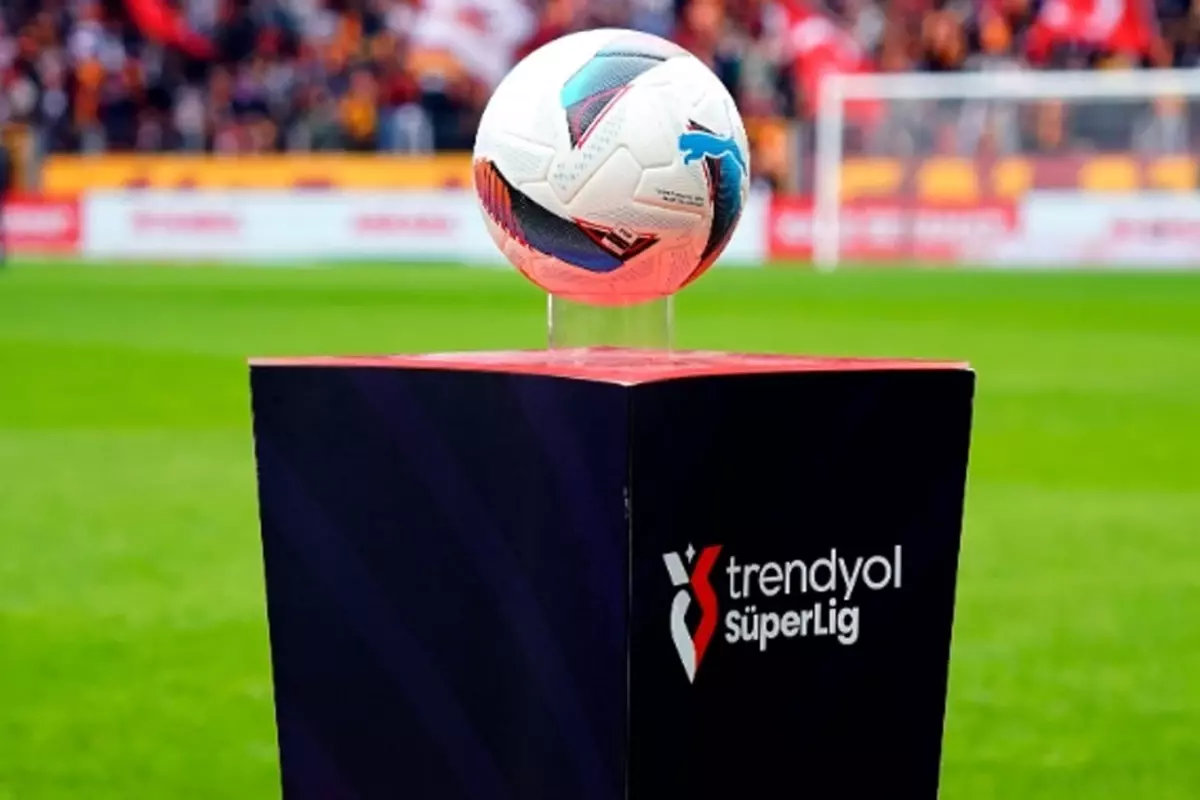 2025-2026 Süper Lig Fikstürü Açıklandı: Derbi Haftaları Belli Oldu 2025-2026 Süper Lig Fikstürü Açıklandı: Derbi Haftaları Belli Oldu