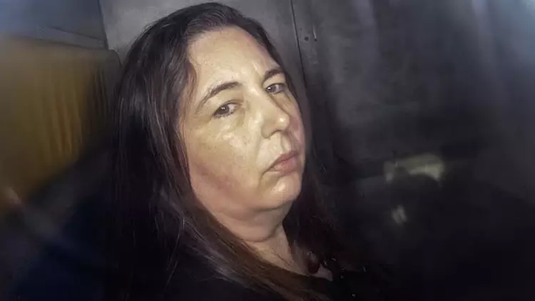 Eski Eşinin Ailesini Zehirli Mantarla Öldürdü: Jüri Suçlu Buldu, Müebbet Bekleniyor Eski Eşinin Ailesini Zehirli Mantarla Öldürdü: Jüri Suçlu Buldu, Müebbet Bekleniyor