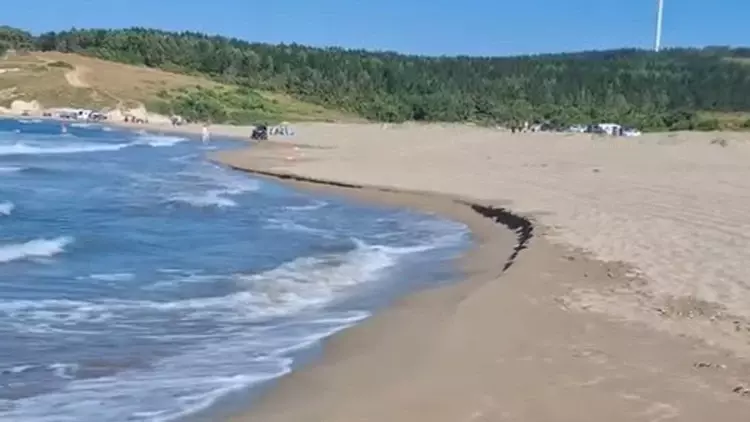Kocaeli’de Denizde Feci Olay: Engelli Kızını Kurtaran Baba Hayatını Kaybetti Kocaeli’de Denizde Feci Olay: Engelli Kızını Kurtaran Baba Hayatını Kaybetti