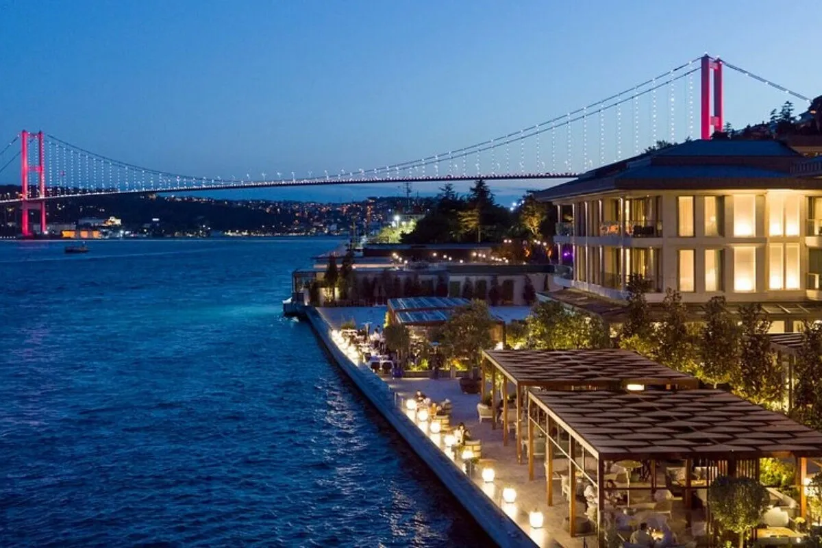 Boğaz’daki Lüks Mekânlara Yıkım Kararı: Bebek Otel ve Mandarin Otel de Listede Boğaz’daki Lüks Mekânlara Yıkım Kararı: Bebek Otel ve Mandarin Otel de Listede