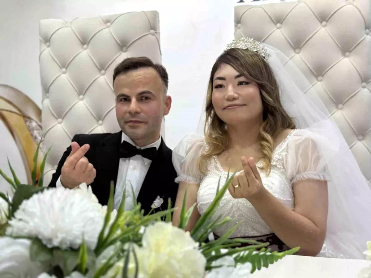 Japonya’dan Düzce’ye Uzanan 13 Bin Kilometrelik Aşk Japonya’dan Düzce’ye Uzanan 13 Bin Kilometrelik Aşk