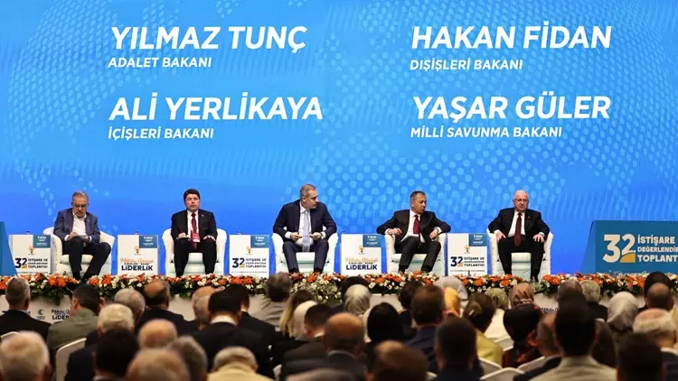 AK Parti 32. İstişare ve Değerlendirme Toplantısı: "Türkiye Yüzyılı Barışın Yüzyılı Olacak" AK Parti 32. İstişare ve Değerlendirme Toplantısı: "Türkiye Yüzyılı Barışın Yüzyılı Olacak"