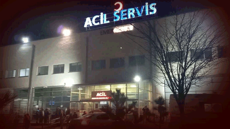 Birlikte Yaşadığı Genç Kadını Bıçaklayarak Öldürdü