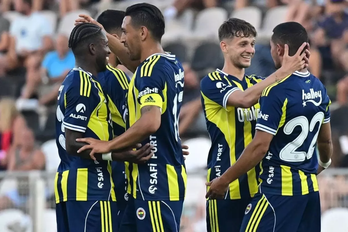 Fenerbahçe, Portimonense'yi Szymanski'nin Golleriyle 2-1 Mağlup Etti