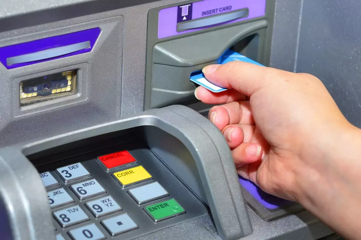 Pazartesiden İtibaren Yürürlüğe Giriyor! ATM Kullanan Herkes Bu Uyarı ile Karşılaşacak